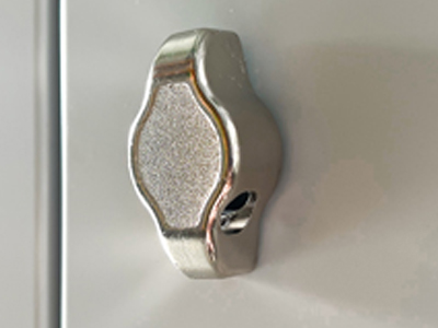 Drehriegel mit Haltemutter / Zahnscheibe