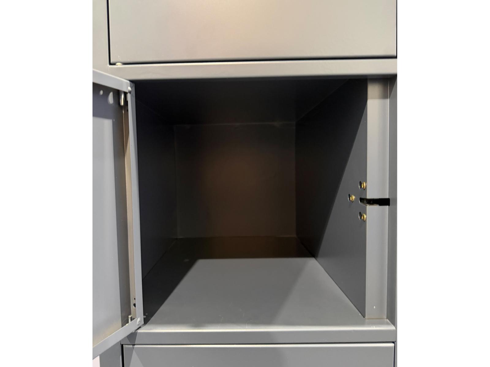 Anbauschließfachschrank Serie Spind ONE - 10 Fächer / 2 Abteile mit 4 integrierten Schließmöglichkeiten