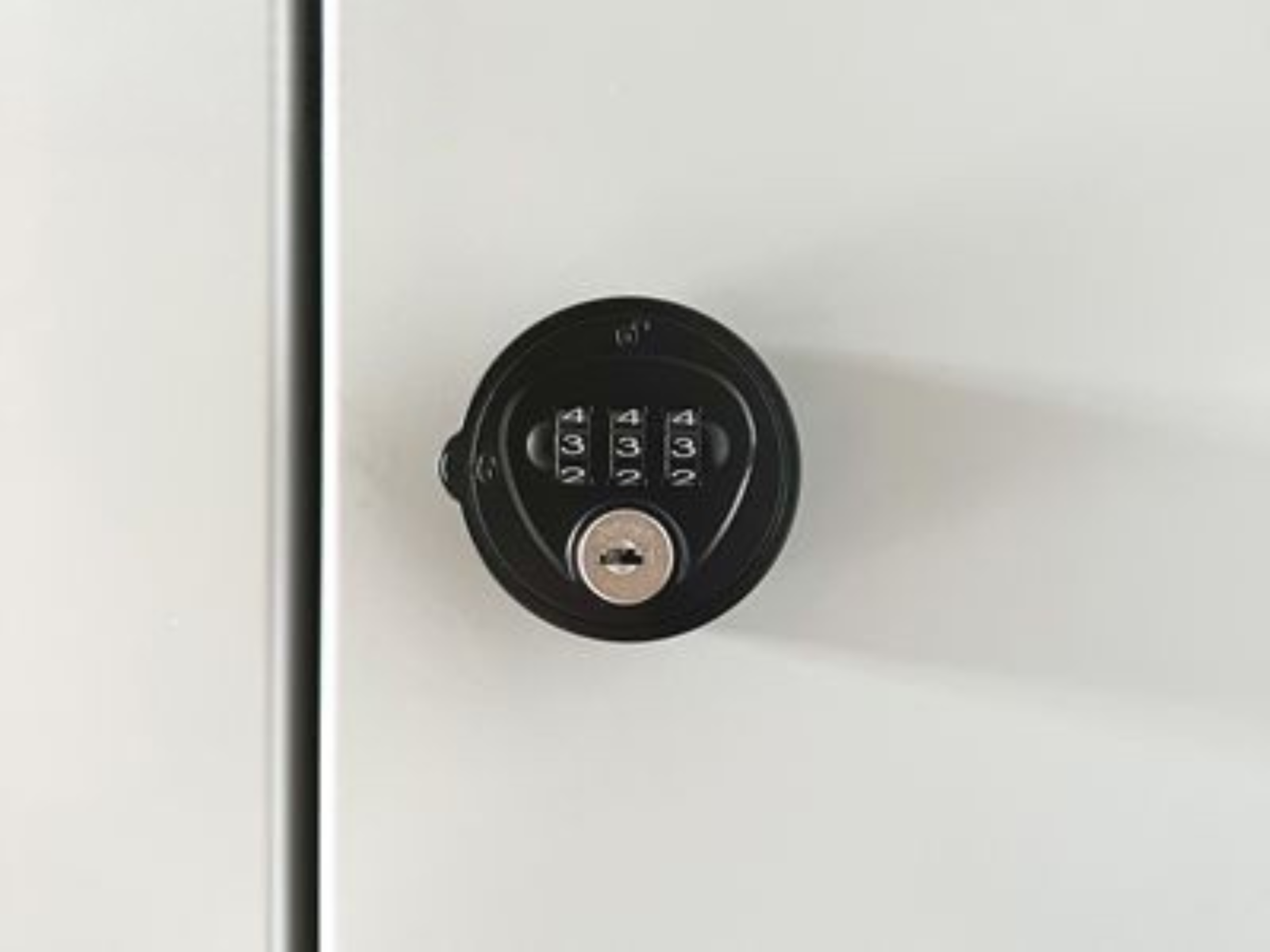 Handytresor aus Stahl mit 36 Slots mit Zahlenschloss A170