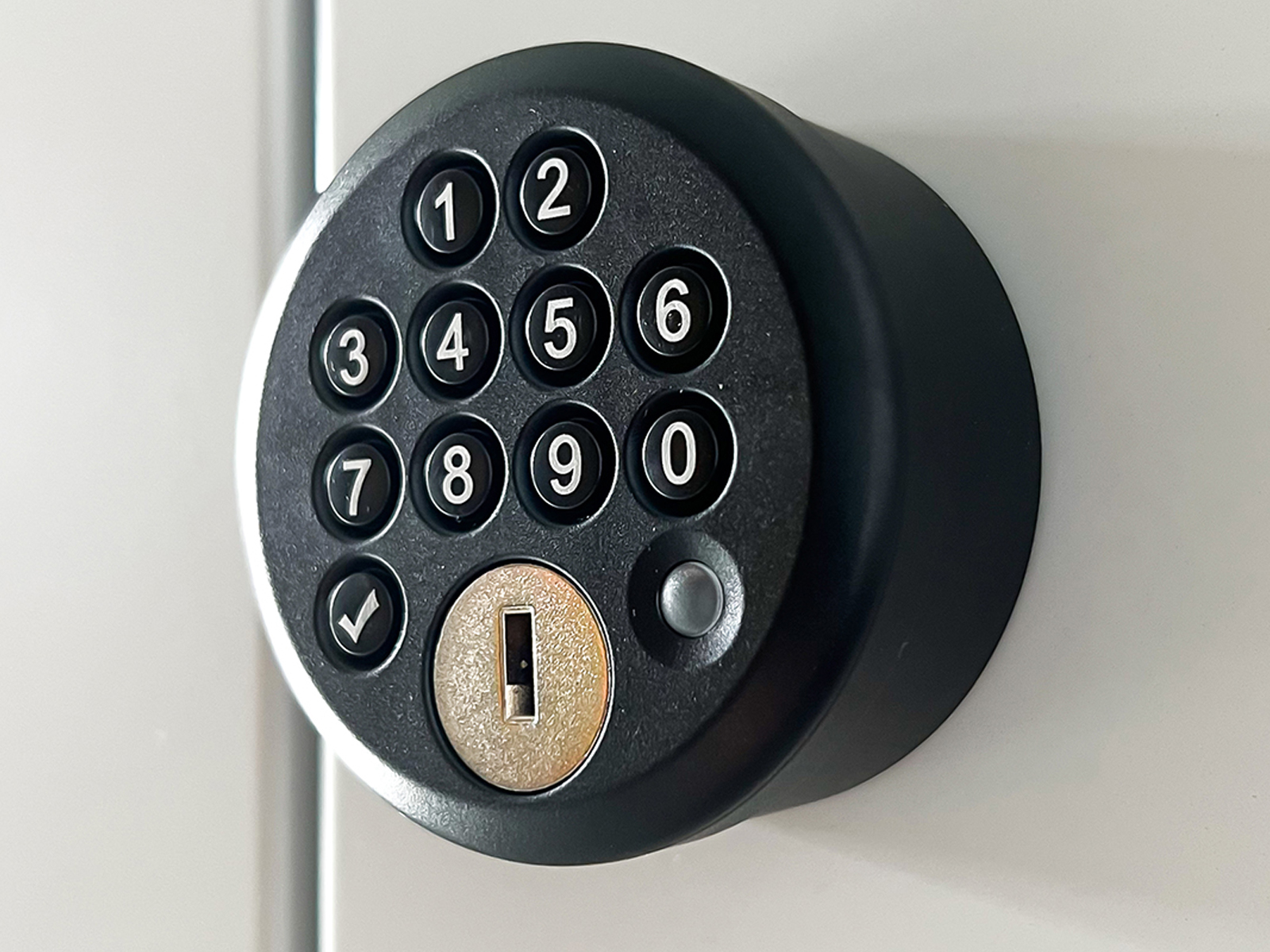 Pin Code Smart mit Haltemutter und Zahnscheibe